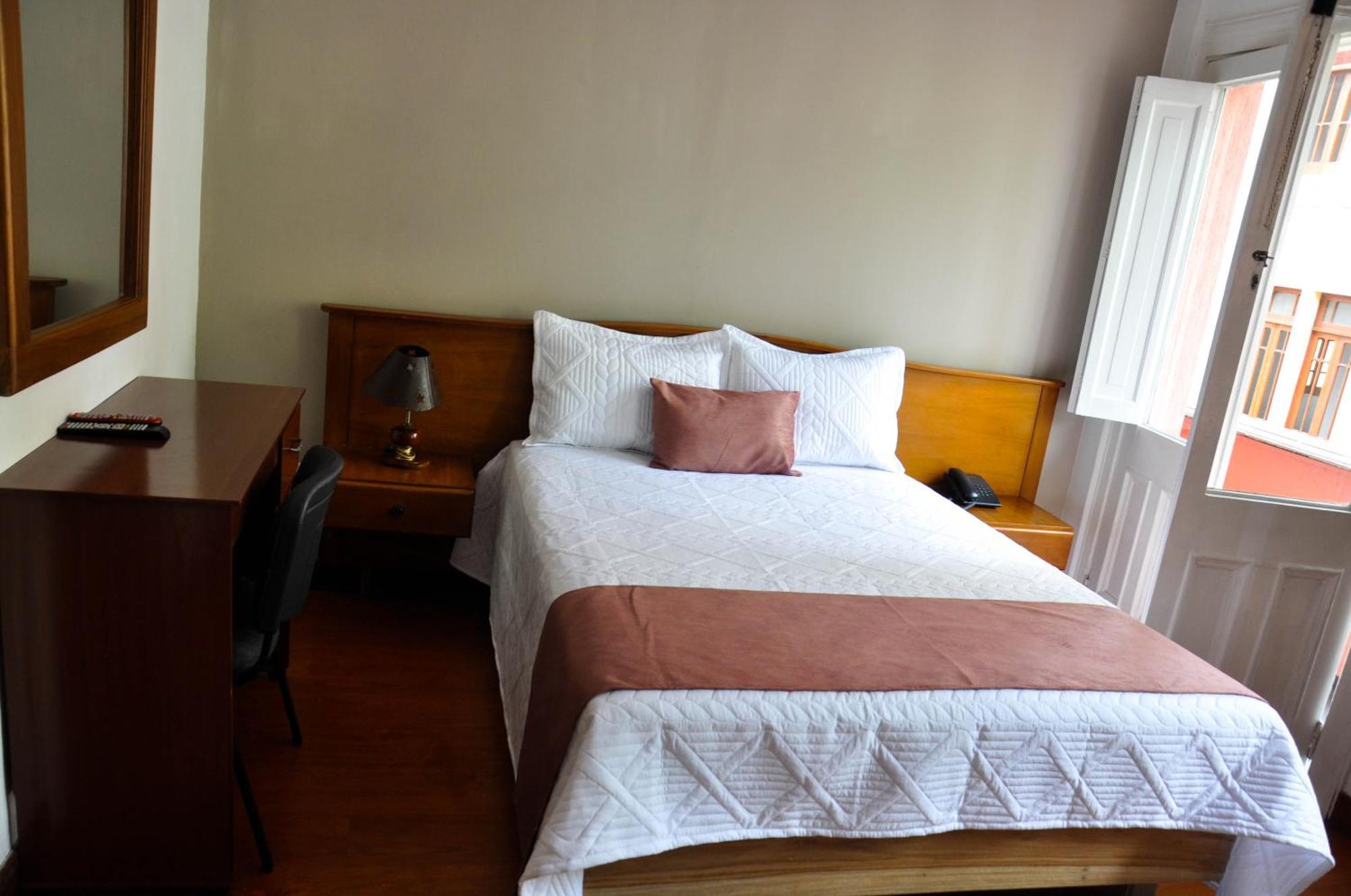 Ayenda Escorial 1936 Hotel Манисалес Екстериор снимка