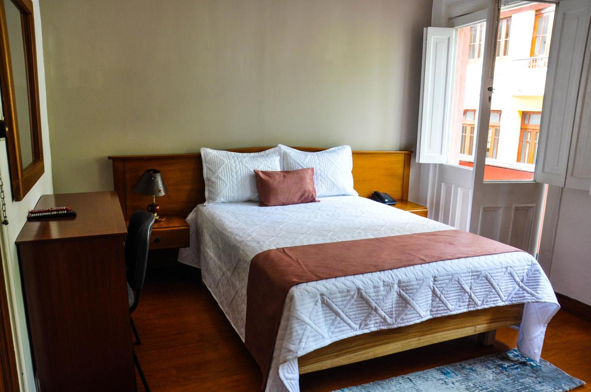 Ayenda Escorial 1936 Hotel Манисалес Екстериор снимка